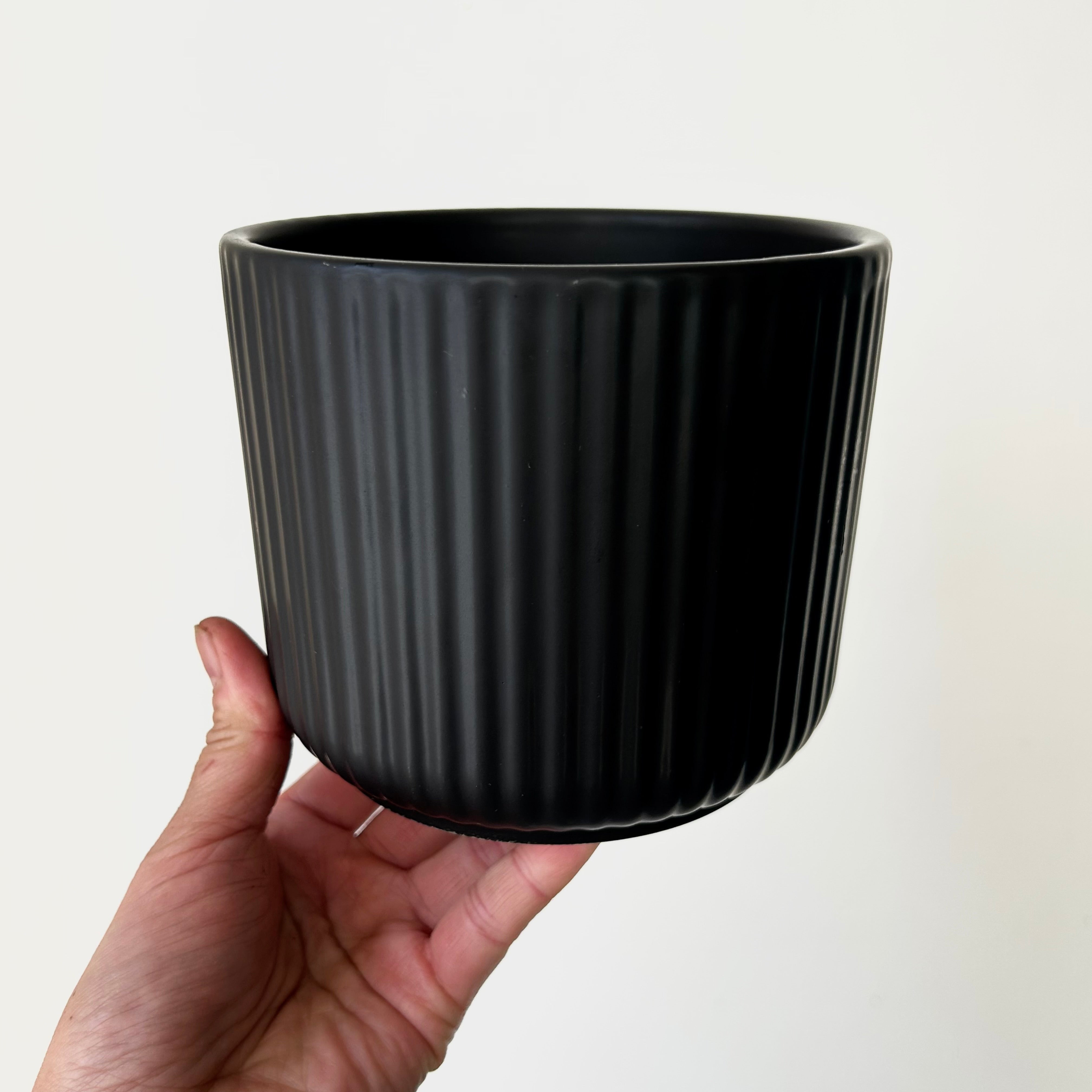 LUNA MATTE Vertical Stripe Decorative Pot 5”x4.75”