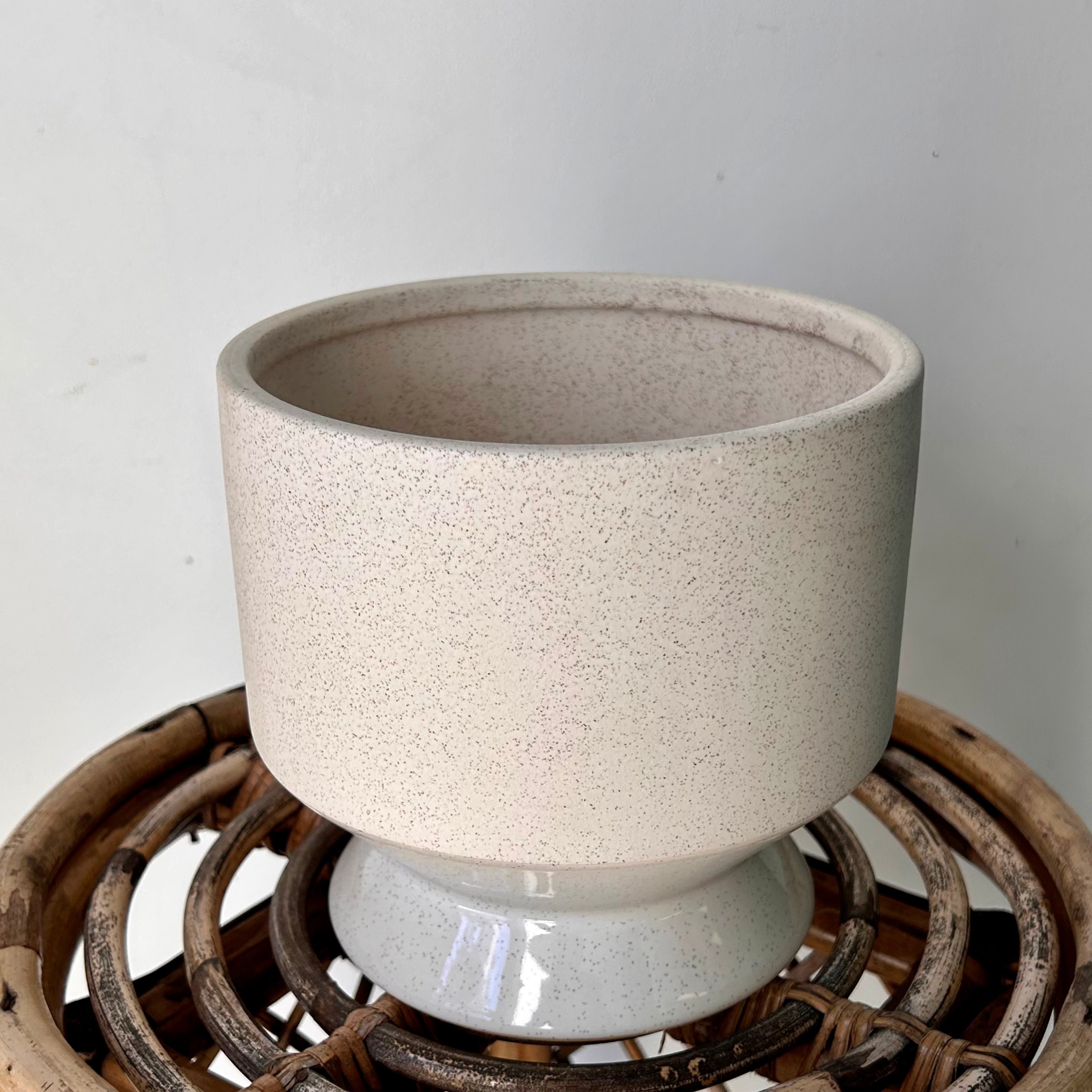 PASADENA Decorative Raised Planter (Matte Cream Speckled)  6”x6”