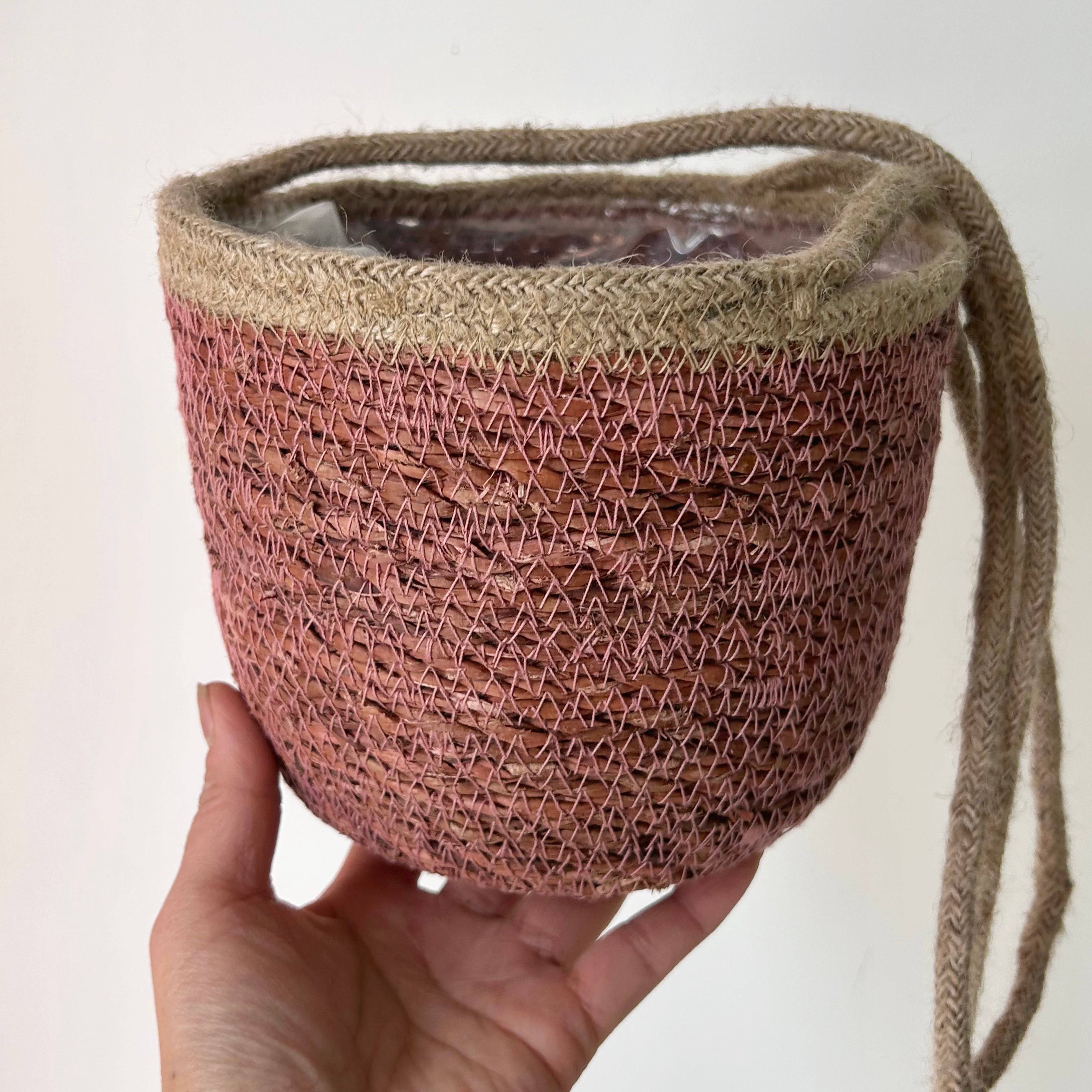 MANU woven plant basket (6.5”x5.5”)