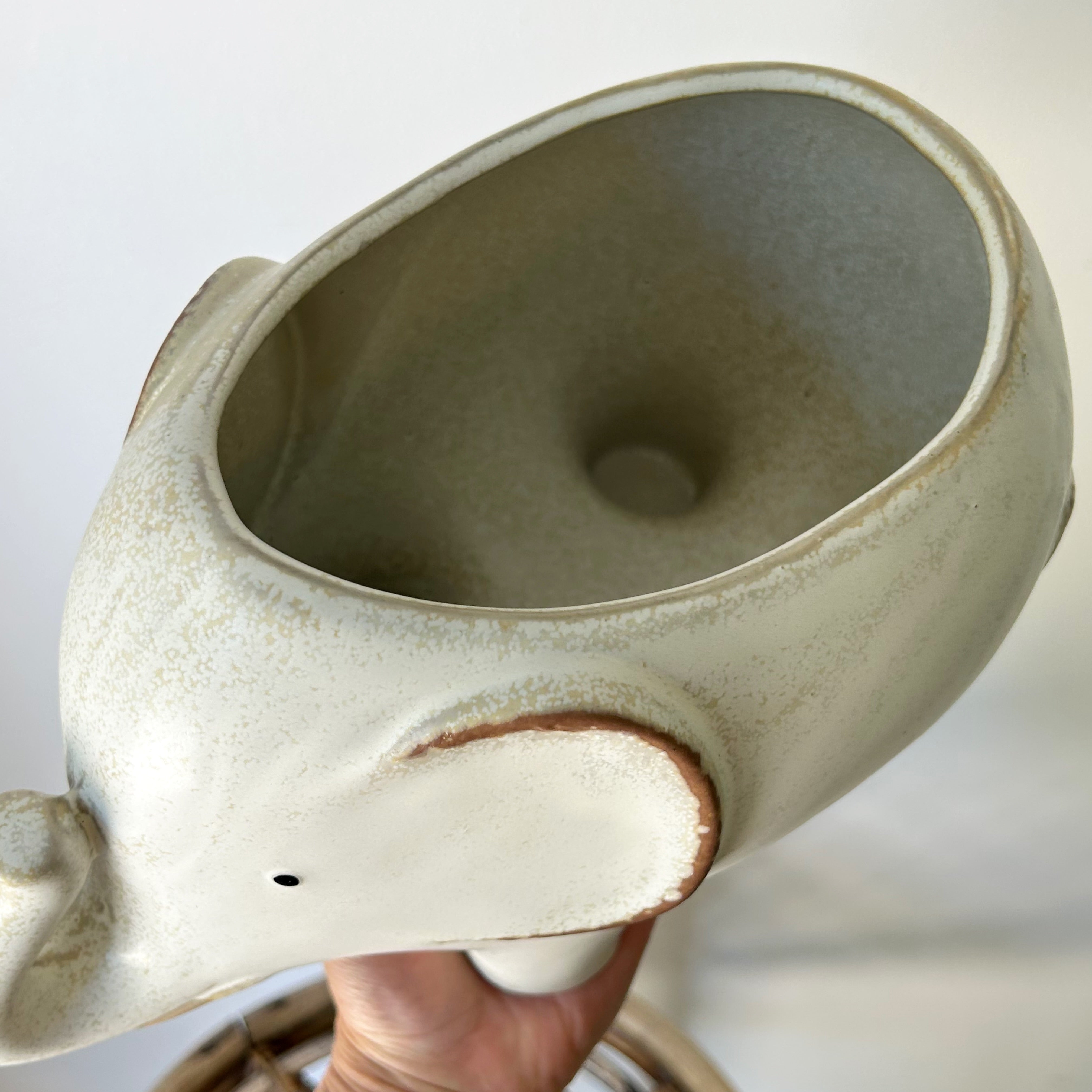 ELEPHANT Decorative Pot